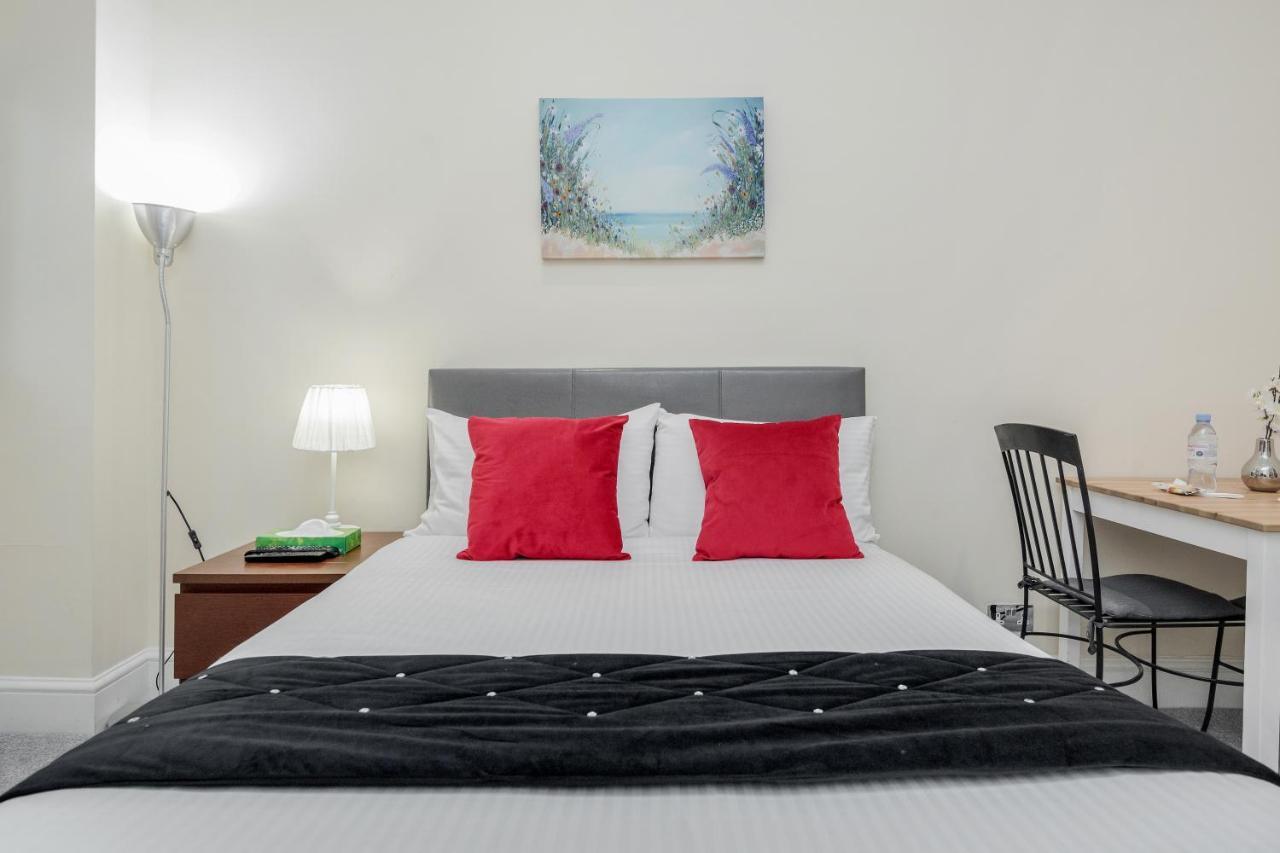 Oxford Street Homestay ลอนดอน ภายนอก รูปภาพ