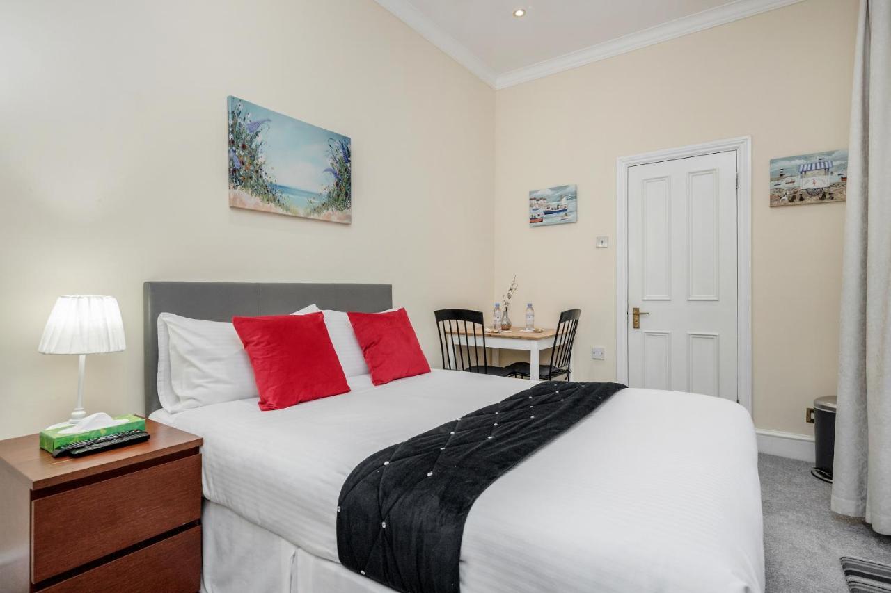 Oxford Street Homestay ลอนดอน ภายนอก รูปภาพ