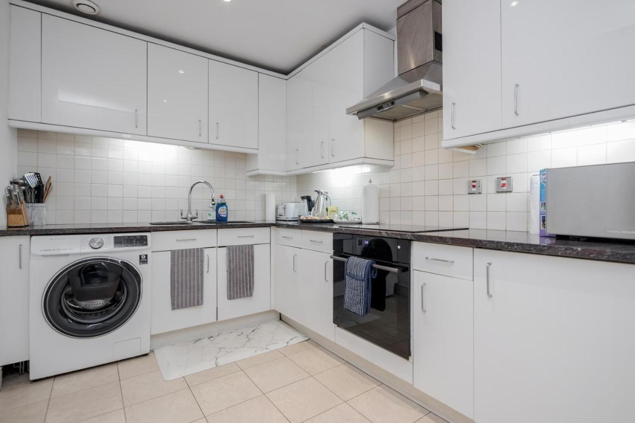 Oxford Street Homestay ลอนดอน ภายนอก รูปภาพ