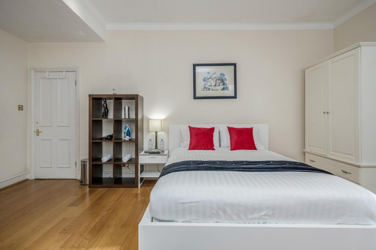 Oxford Street Homestay ลอนดอน ภายนอก รูปภาพ