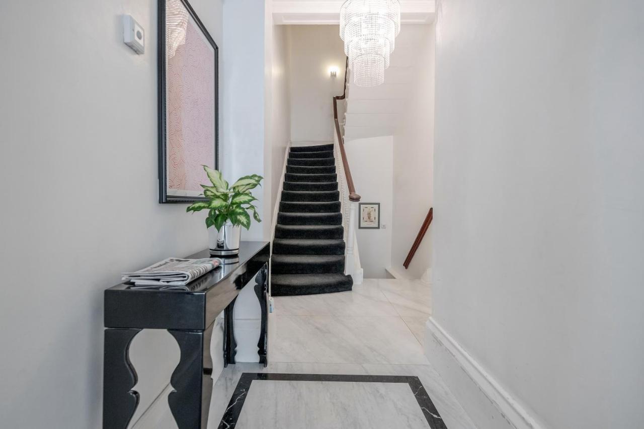 Oxford Street Homestay ลอนดอน ภายนอก รูปภาพ