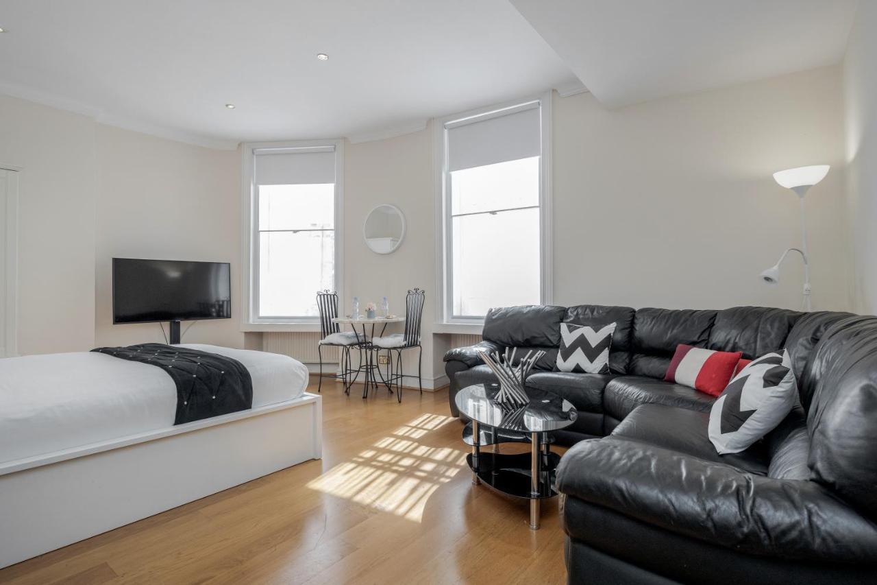 Oxford Street Homestay ลอนดอน ภายนอก รูปภาพ