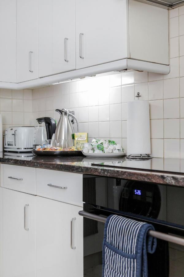 Oxford Street Homestay ลอนดอน ภายนอก รูปภาพ