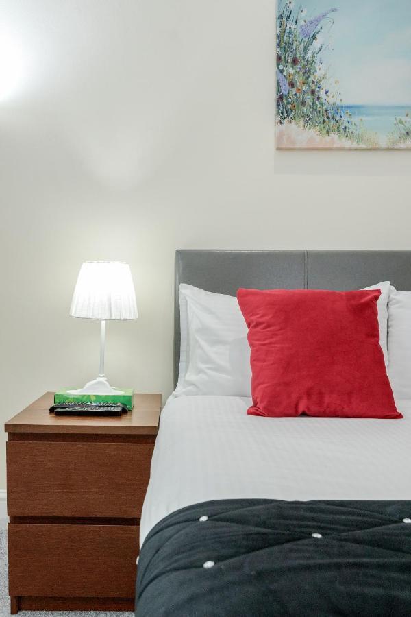 Oxford Street Homestay ลอนดอน ภายนอก รูปภาพ