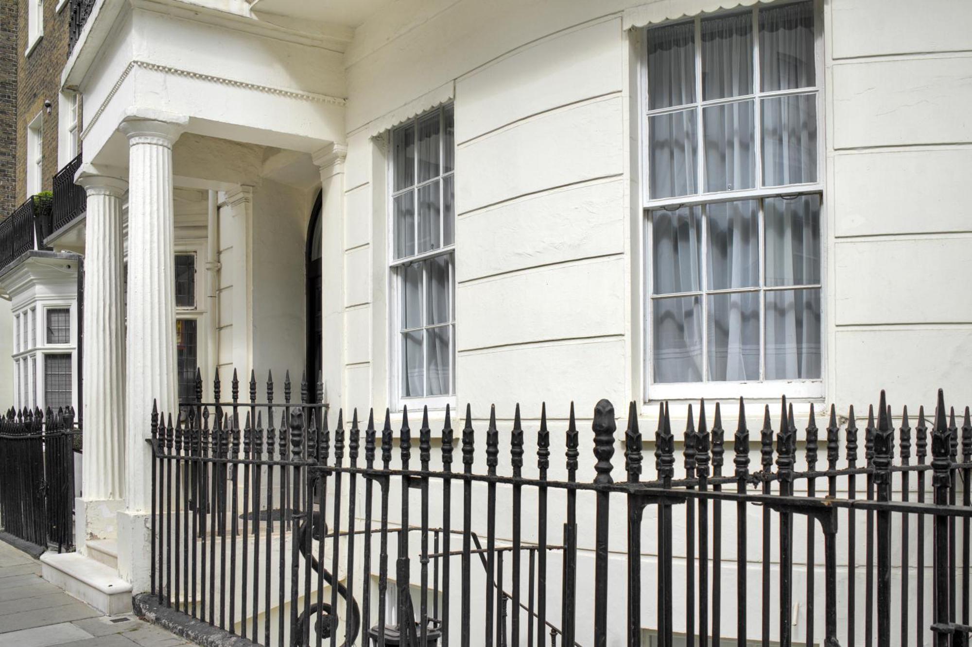 Oxford Street Homestay ลอนดอน ภายนอก รูปภาพ